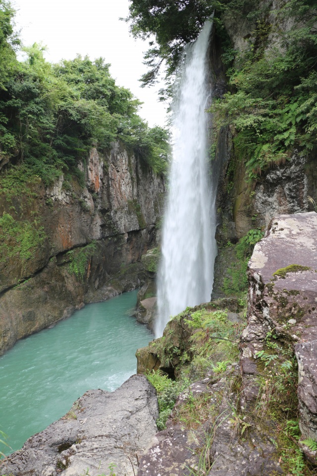 手取峡谷の綿ケ滝（）