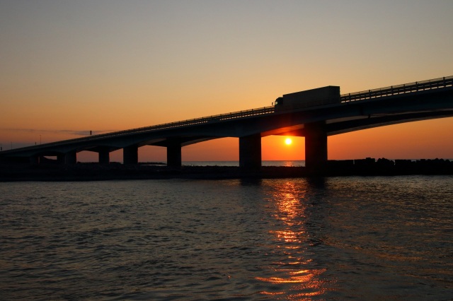 夕刻の美川大橋（）