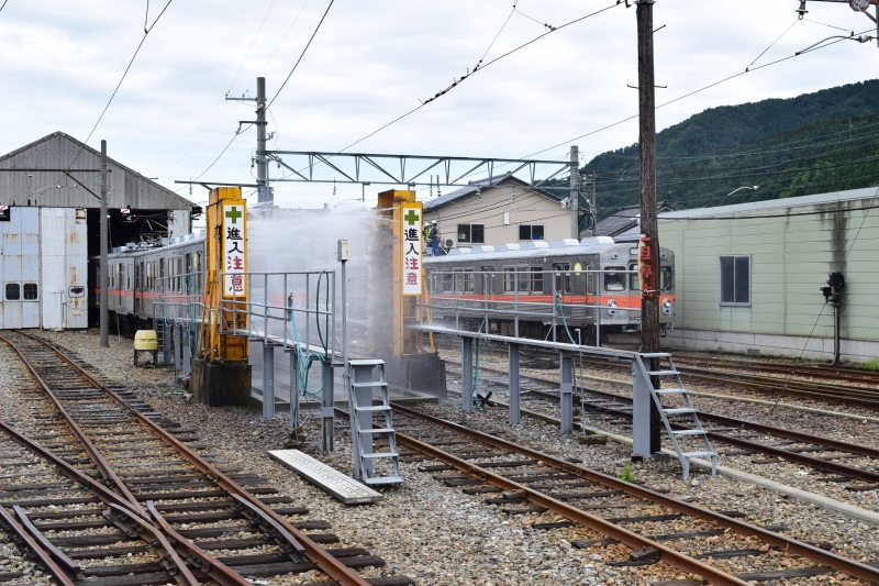 北陸鉄道 鶴来駅構内にて