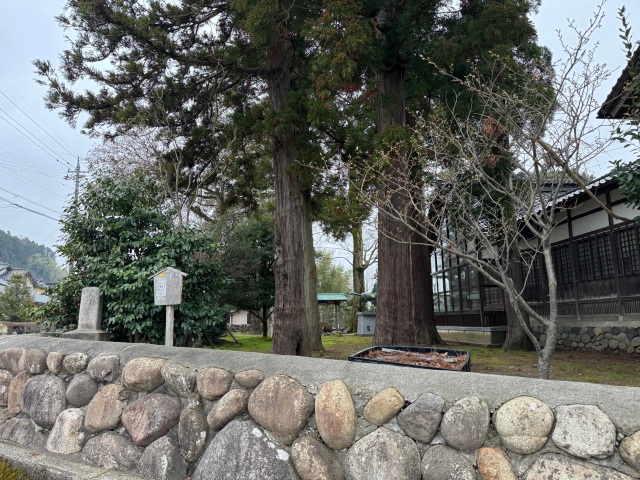 額東神社