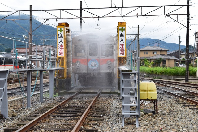 電車に乗って洗車機体験