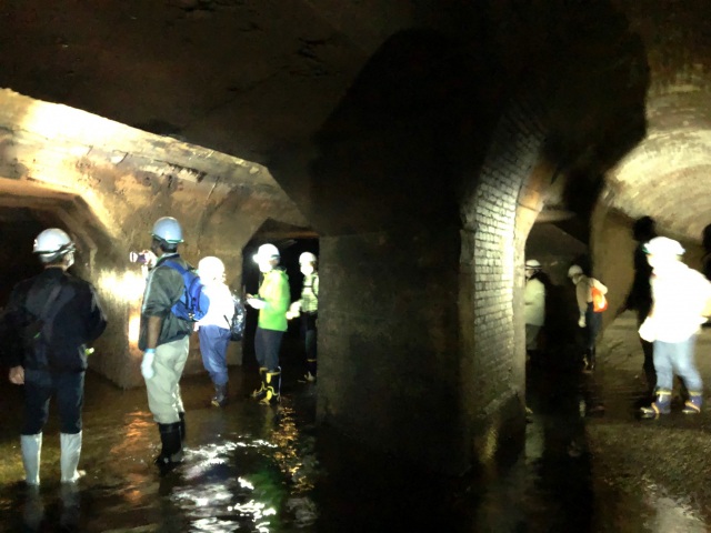トンネル探検！